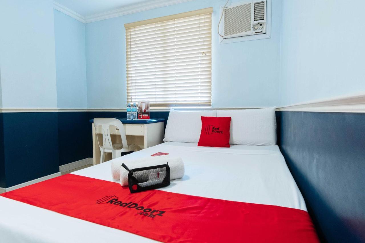 Reddoorz @ Bonifacio St Cebu Hotel Eksteriør billede