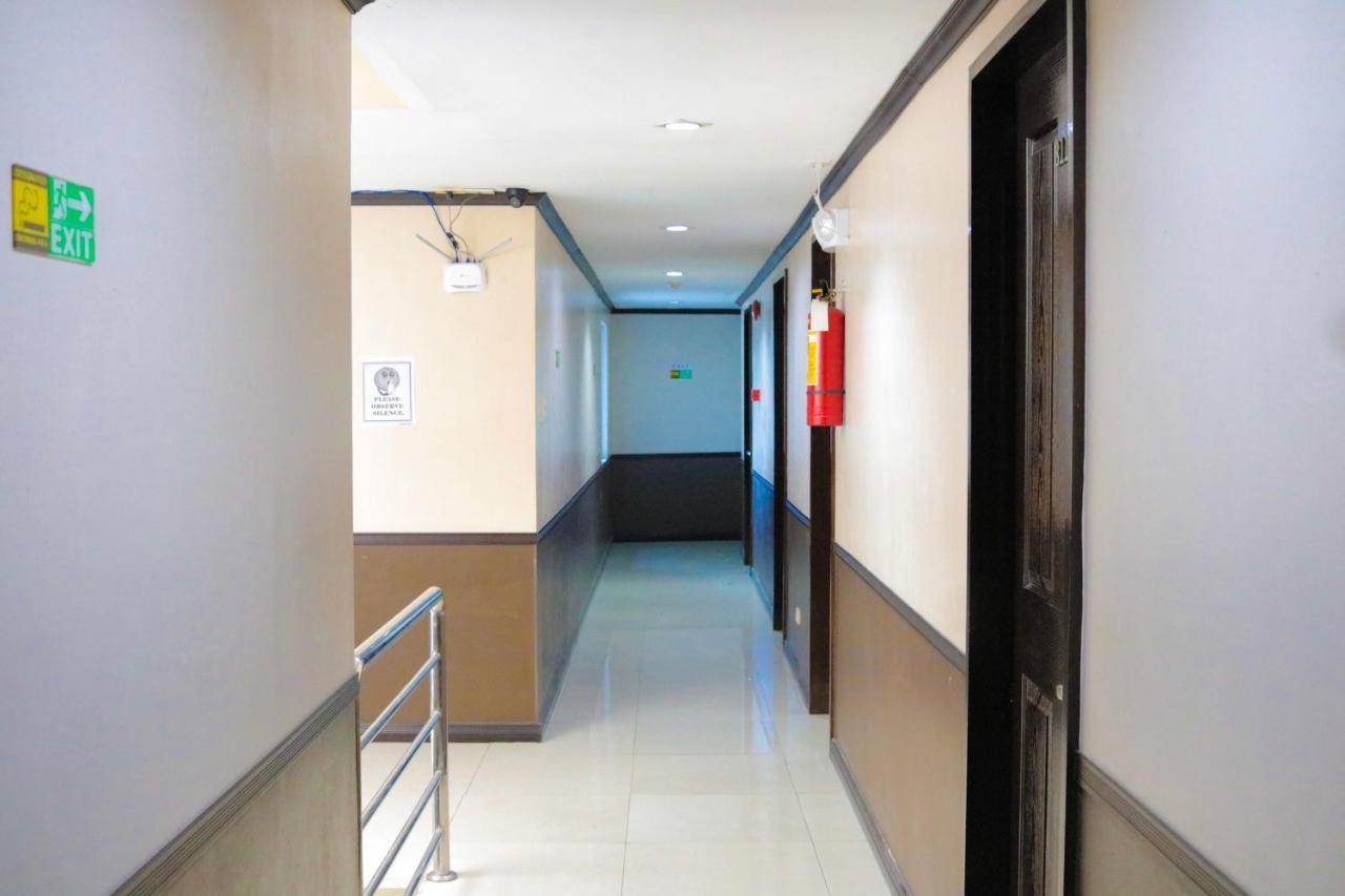 Reddoorz @ Bonifacio St Cebu Hotel Eksteriør billede